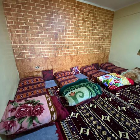 Bed and breakfast Petra Family House Extérieur photo