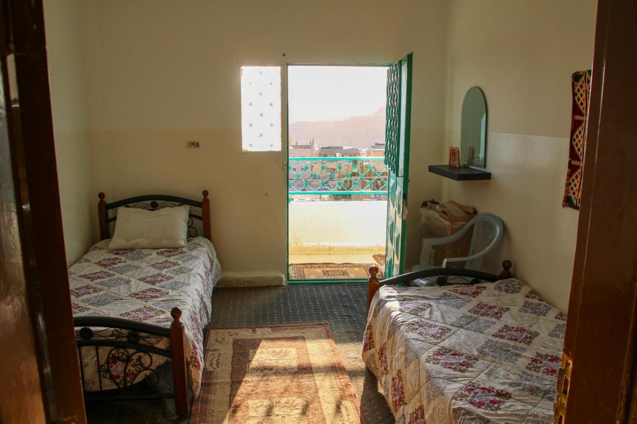 Bed and breakfast Petra Family House Extérieur photo