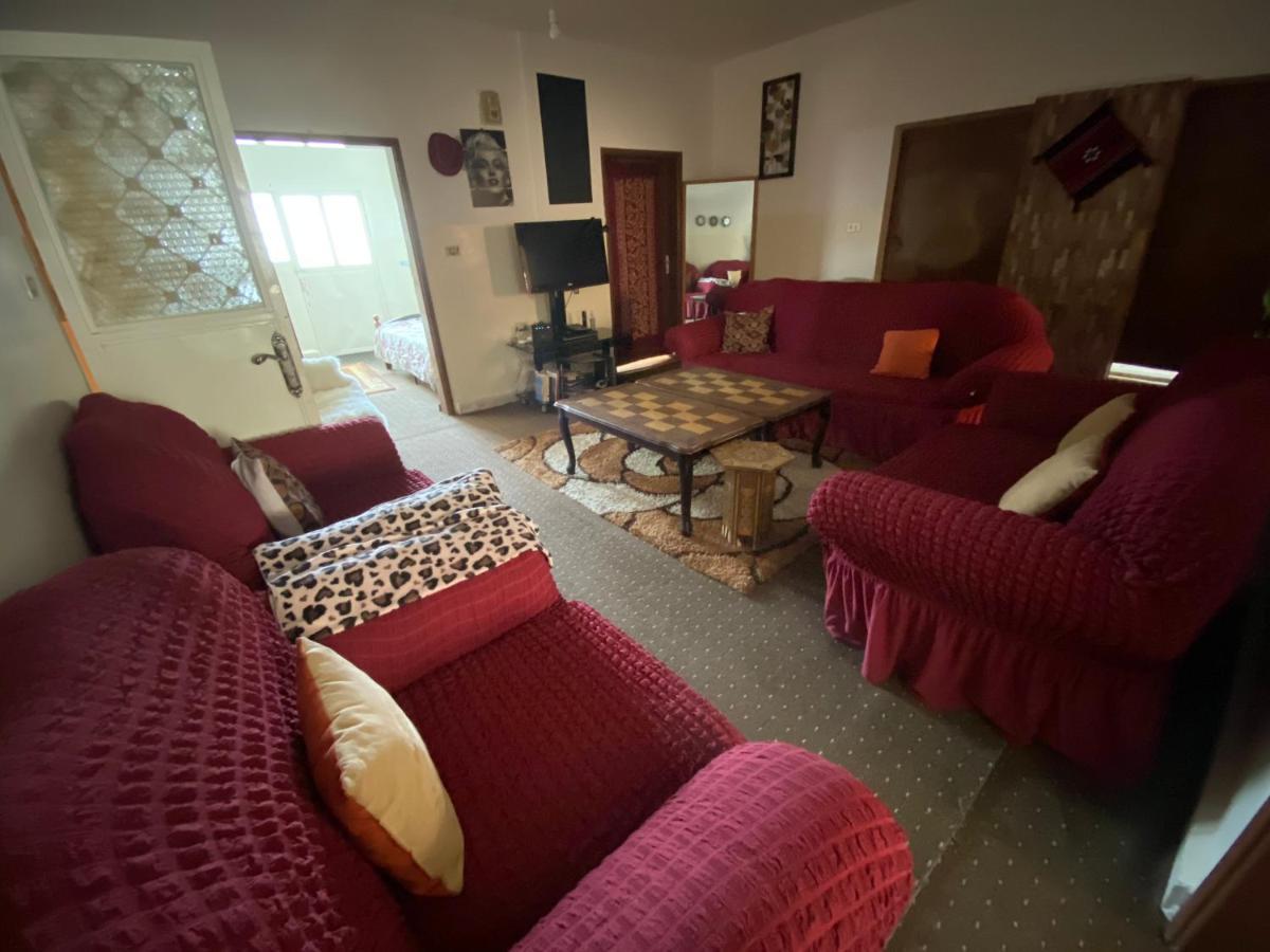 Bed and breakfast Petra Family House Extérieur photo