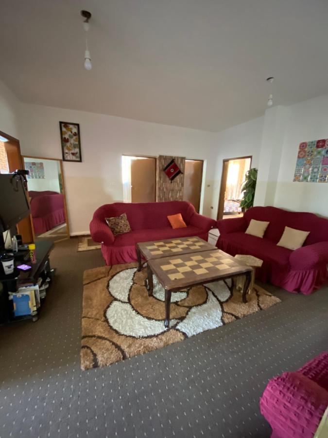 Bed and breakfast Petra Family House Extérieur photo